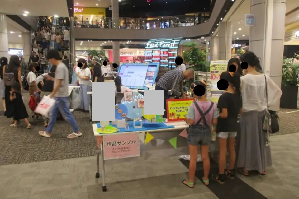 【イオンモール新小松】2F 祭広場吹き抜け