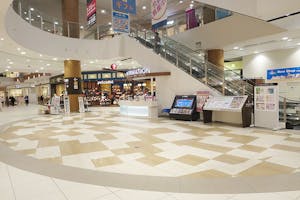 【イオンモール春日部】1F こもれび広場