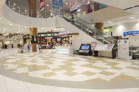 【イオンモール春日部】1F こもれび広場