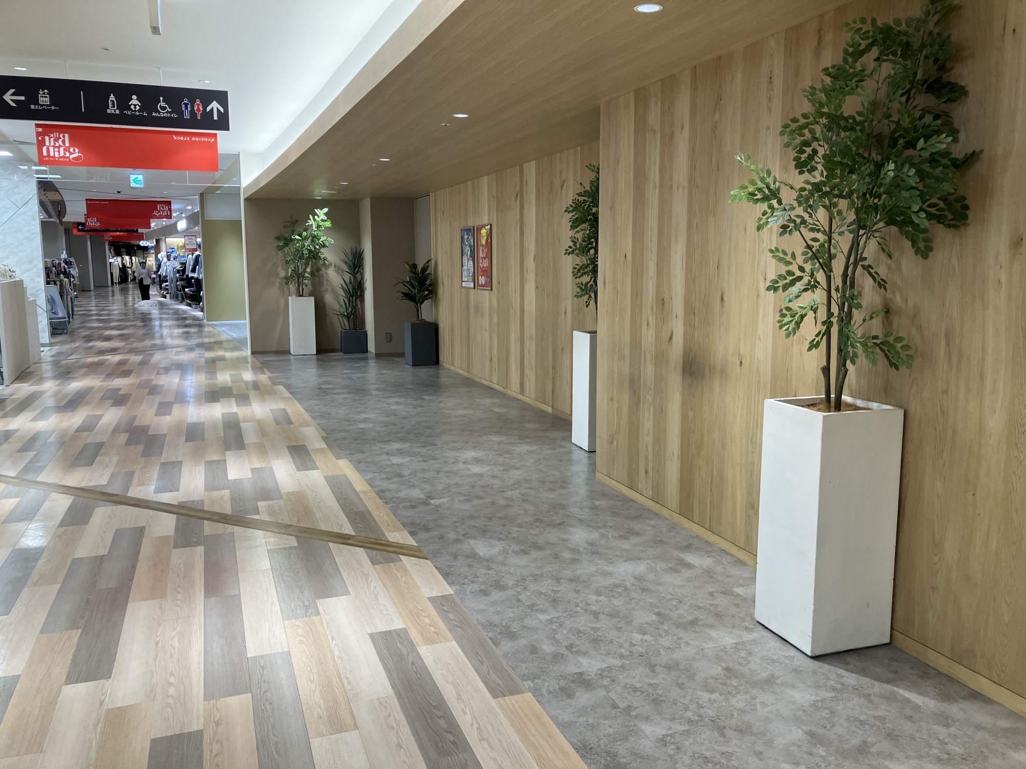 【KAMEIDO CLOCK】2階共用部 物販、食物販のポップアップストアや販促プロモーションに最適な催事イベントスペース