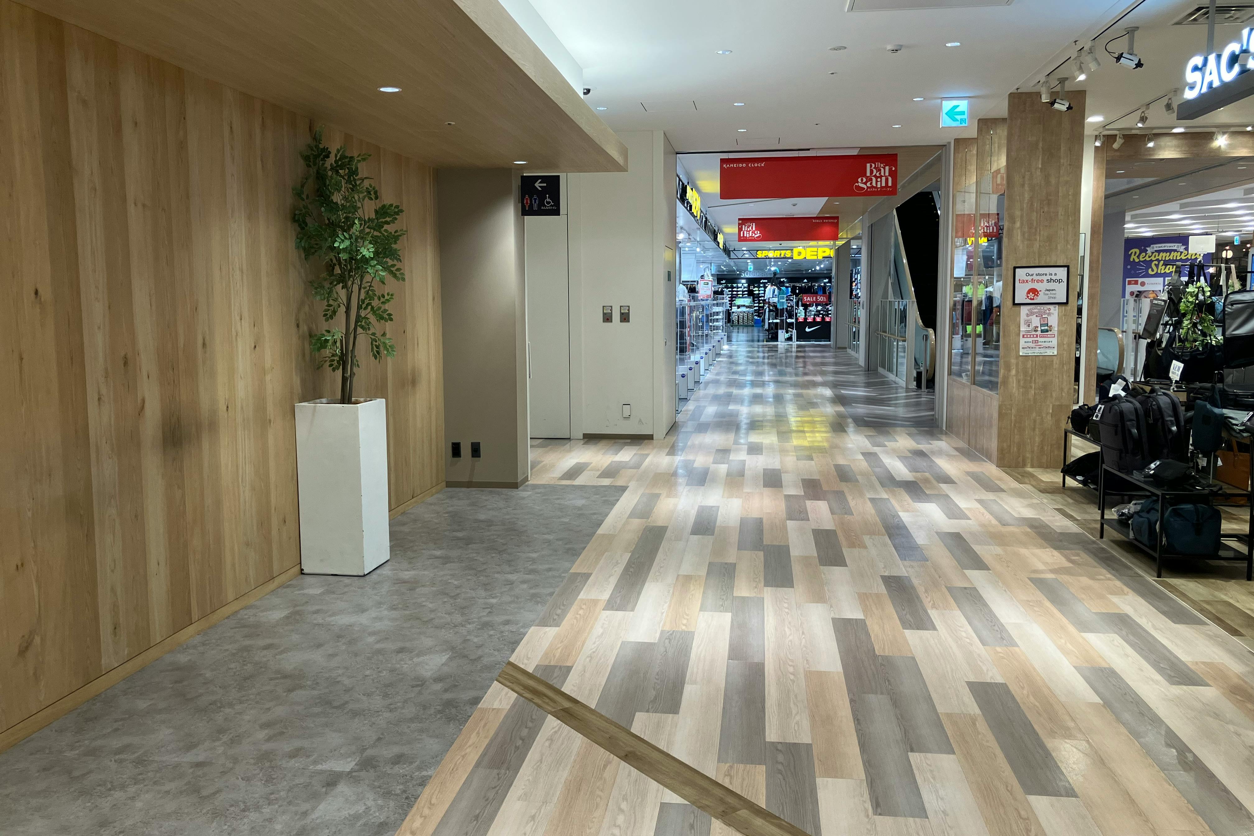 【KAMEIDO CLOCK】2階共用部 物販、食物販のポップアップストアや販促プロモーションに最適な催事イベントスペース