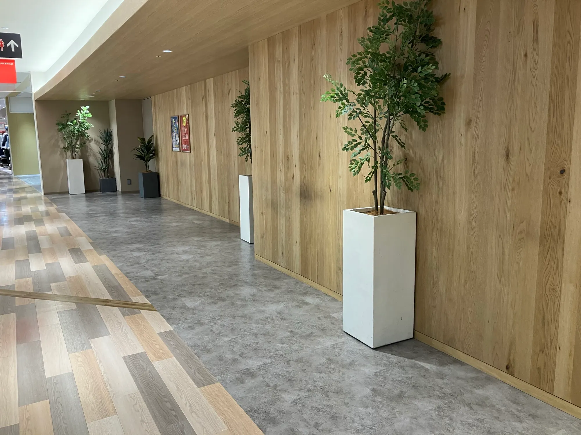 【KAMEIDO CLOCK】2階共用部 物販、食物販のポップアップストアや販促プロモーションに最適な催事イベントスペース