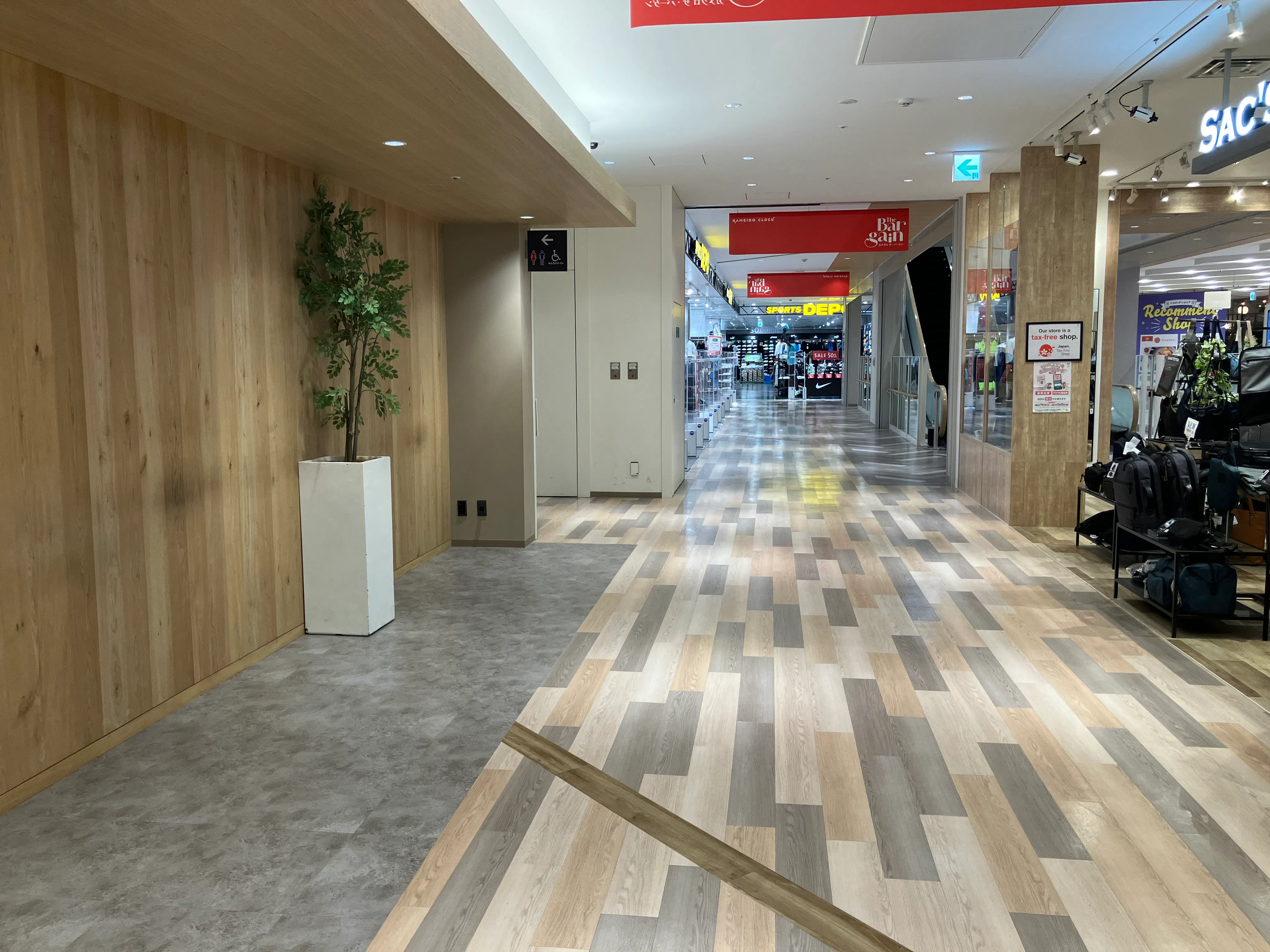 【KAMEIDO CLOCK】2階共用部 物販、食物販のポップアップストアや販促プロモーションに最適な催事イベントスペース