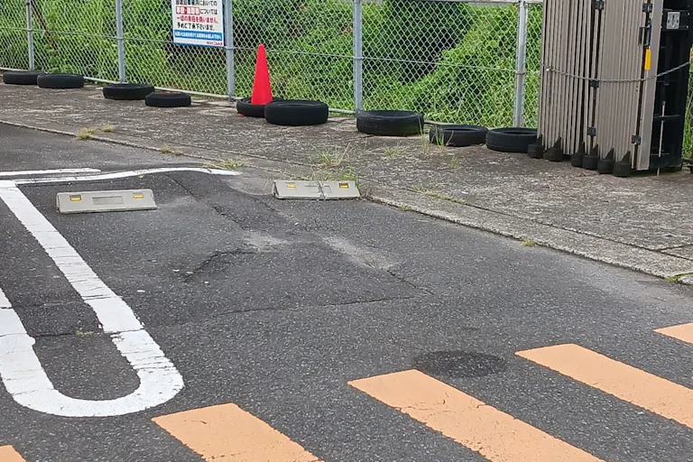 【スーパーセンターニシムタ 姶良店】食物販や物販に利用可能な駐車場スペースの画像1