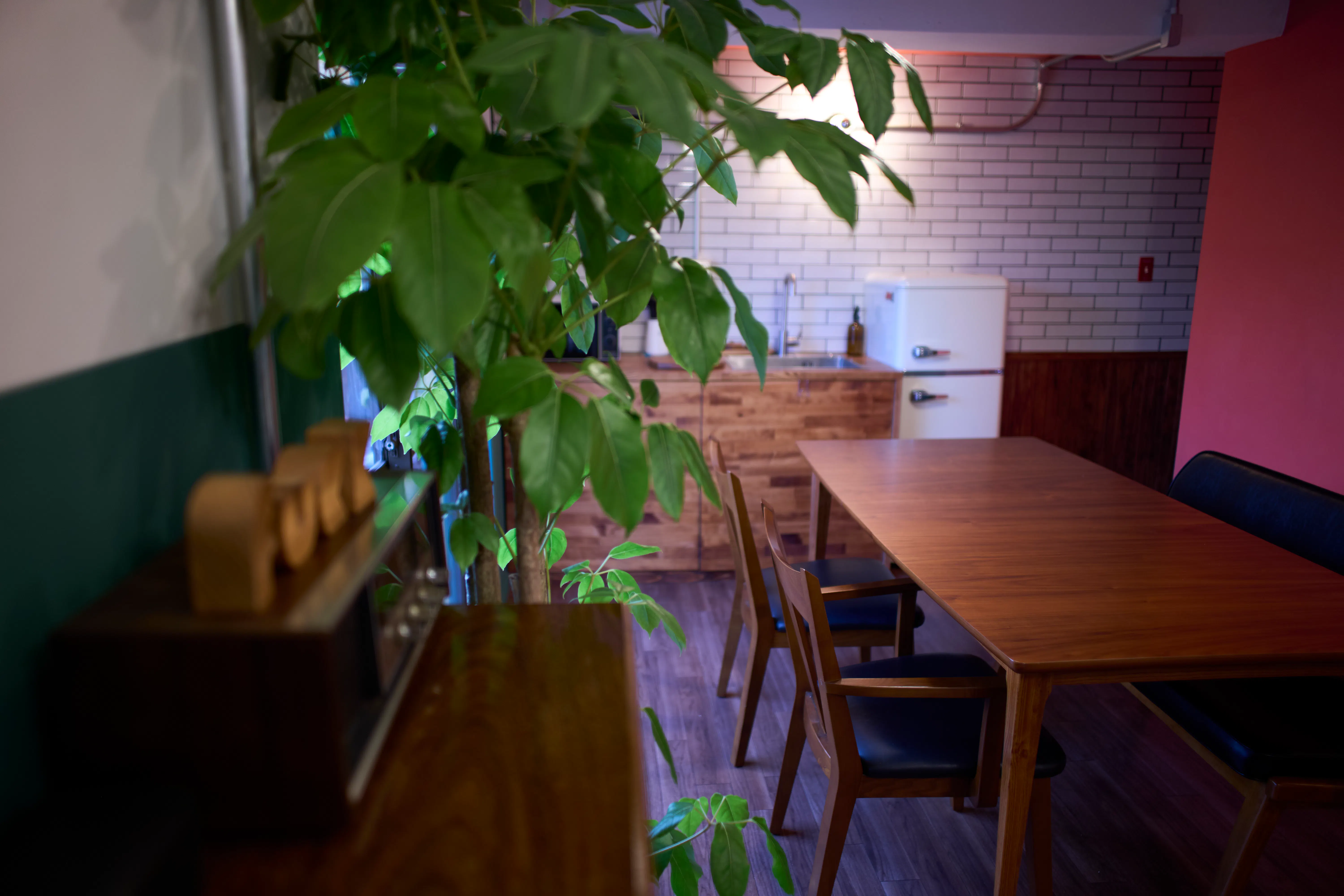 【明治神宮前〈原宿〉駅3分】アパレルのポップアップストアや展示会場に適している隠れ家立地のイベントスペース(トイレ、キッチン完備)(エレベーター無)