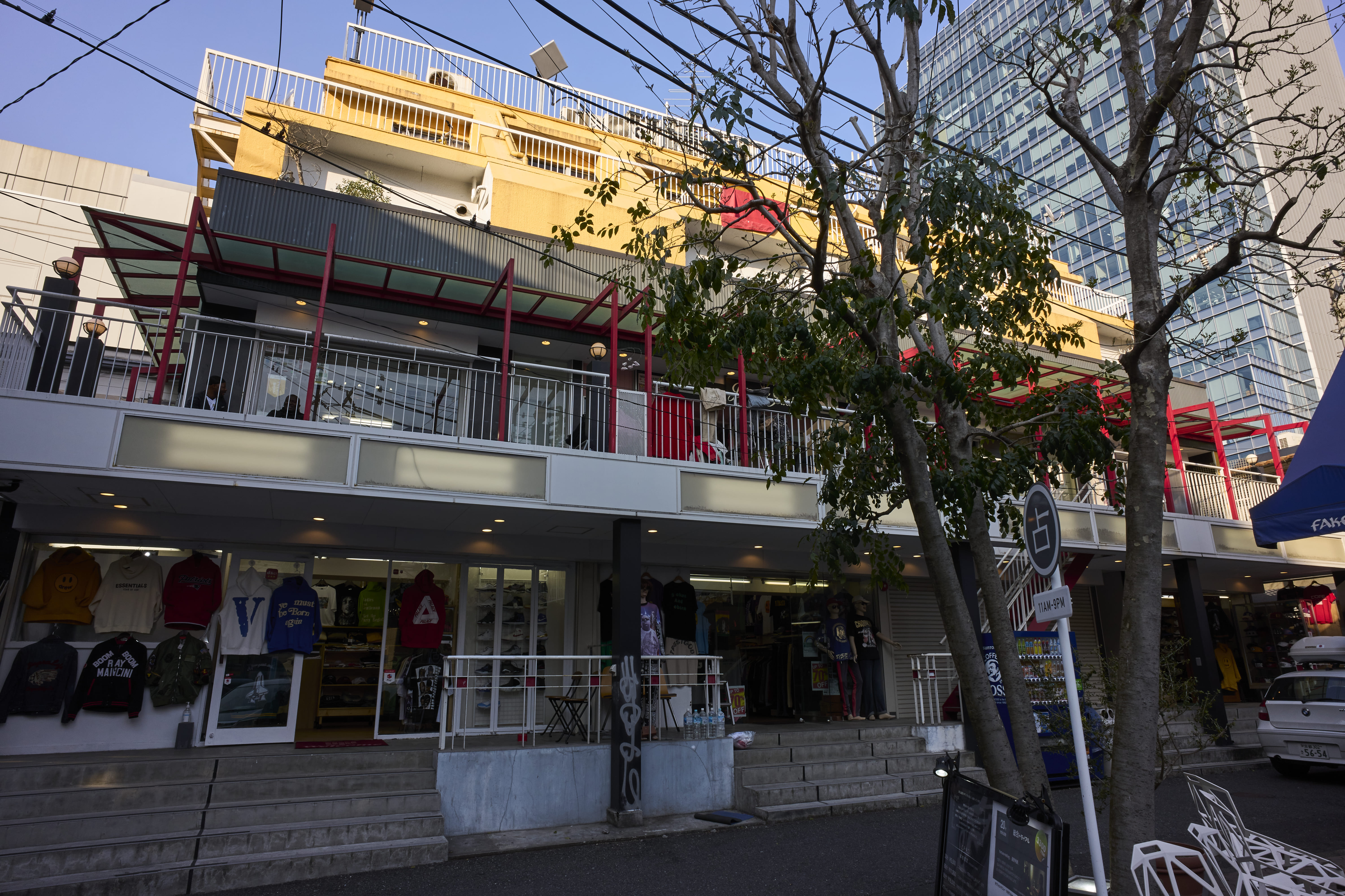 【明治神宮前〈原宿〉駅3分】アパレルのポップアップストアや展示会場に適している隠れ家立地のイベントスペース（トイレ、キッチン完備）（エレベーター無）