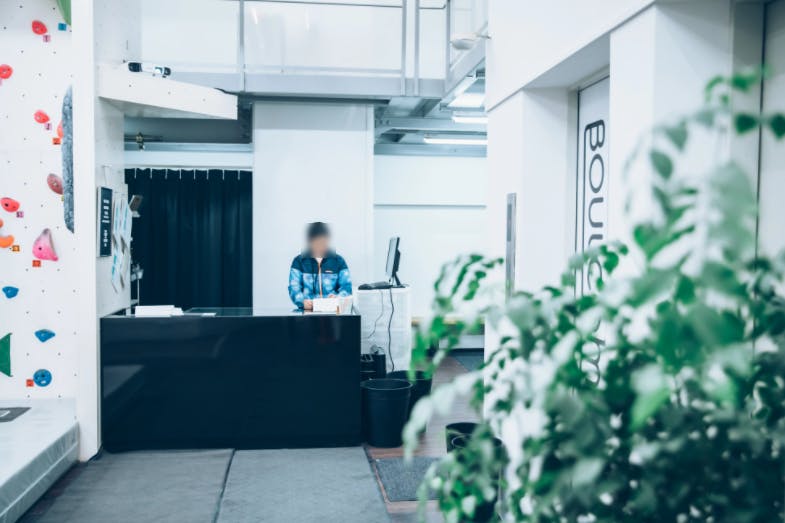 受付は清潔感溢れています