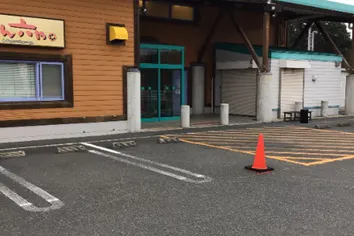 【ダイナム福岡豊前店】キッチンカー出店やプロモーションイベントに最適なアミューズメント施設のイベントスペース