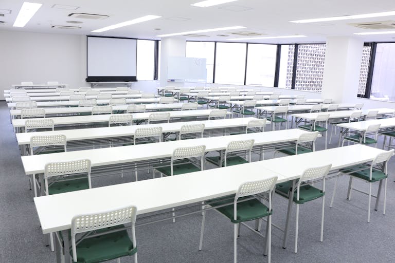 【青葉通一番町駅1分】会議やセミナーに適した100名程度収容可能なレンタルスペースの画像2