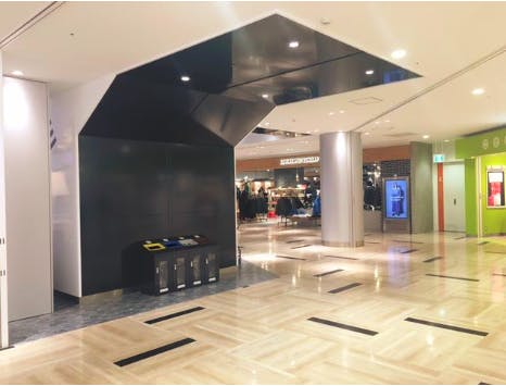 【イオンモール岡山】3F未来エスカレーター裏の画像