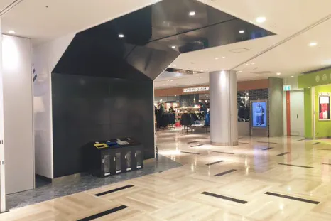 【イオンモール岡山】3F未来エスカレーター裏