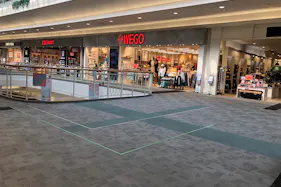 【イオンモールりんくう泉南】南Bブリッジ(WEGO前)