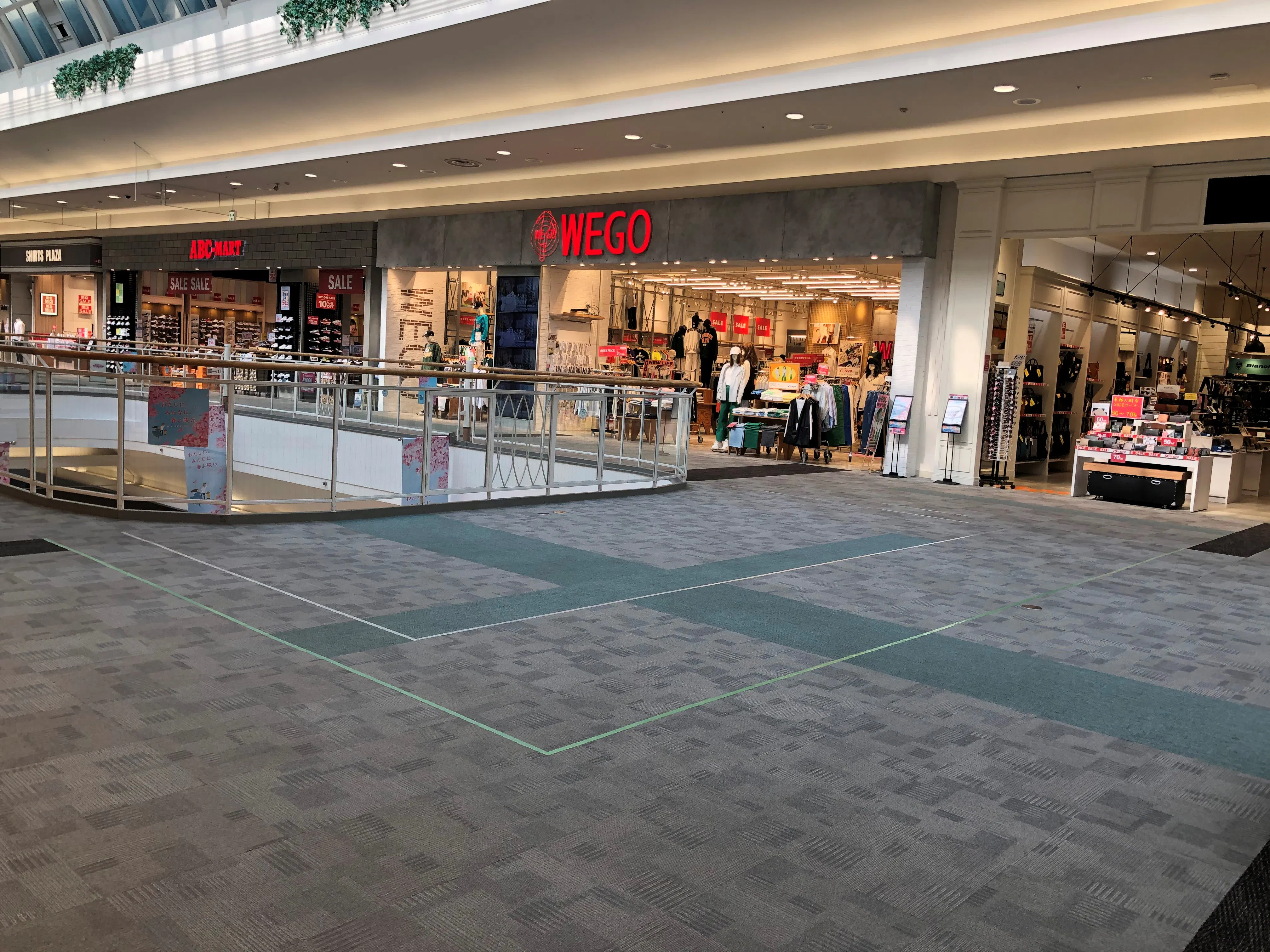 【イオンモールりんくう泉南】南Bブリッジ(WEGO前)