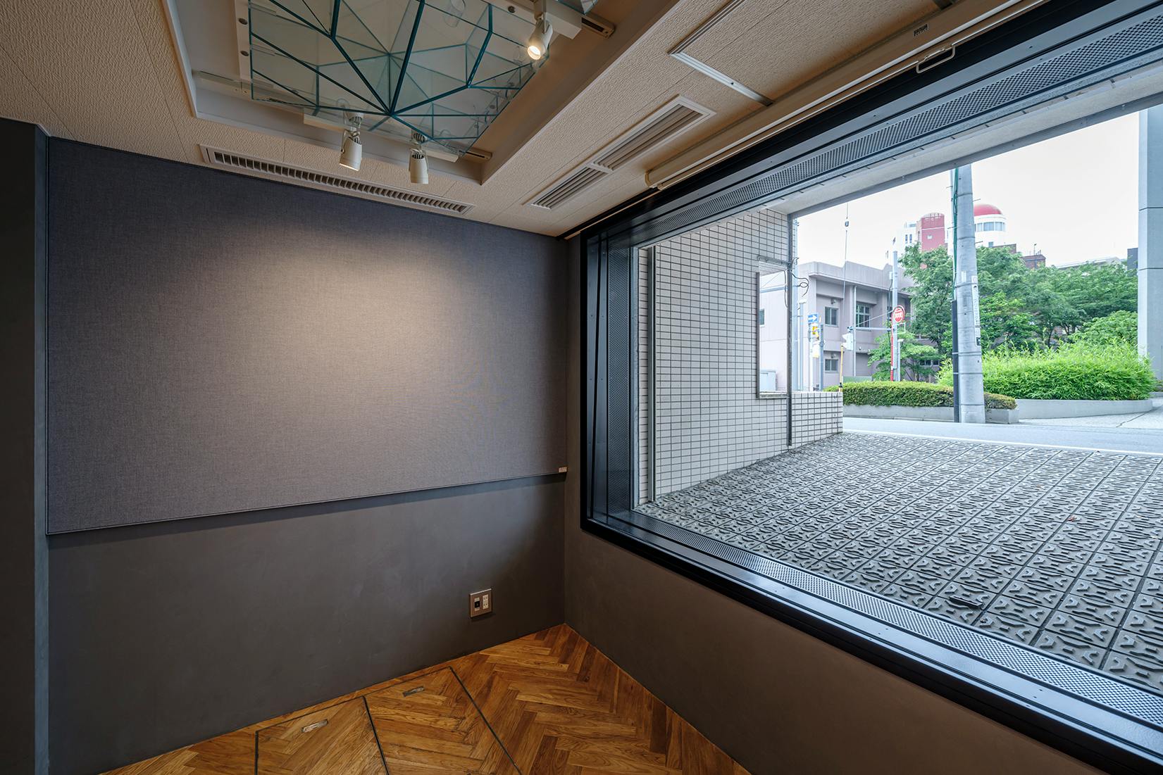 【恵比寿駅8分】展示会やセミナー、音出しイベントに適した本格的な音響や防音空間が特徴的なレンタルスペース