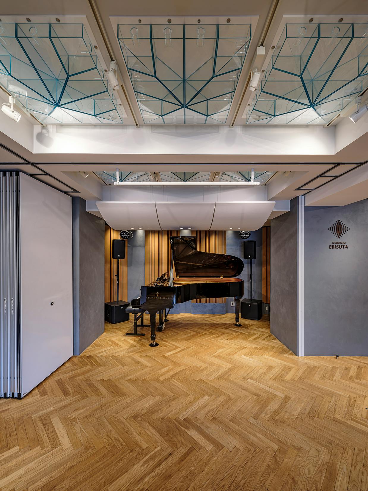 【恵比寿駅8分】展示会やセミナー、音出しイベントに適した本格的な音響や防音空間が特徴的なレンタルスペース