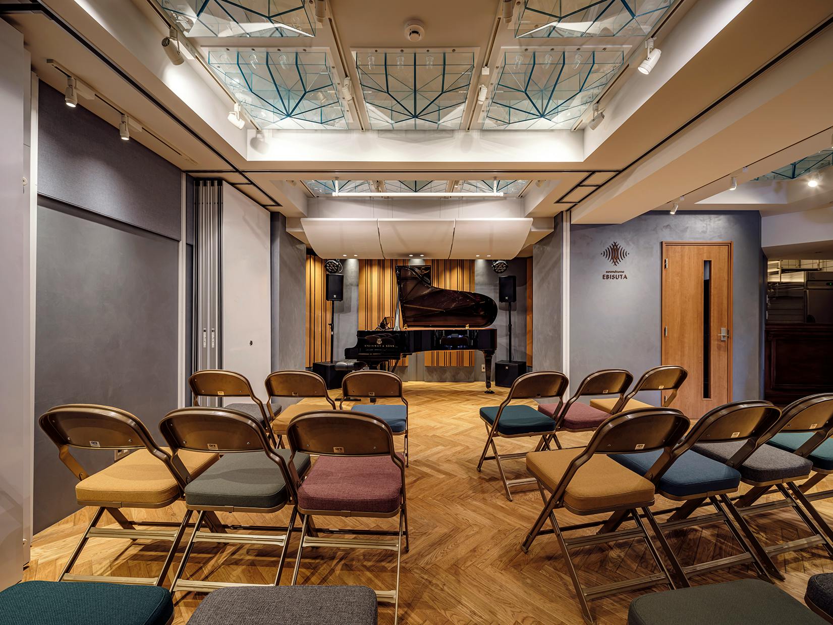 【恵比寿駅8分】展示会やセミナー、音出しイベントに適した本格的な音響や防音空間が特徴的なレンタルスペース