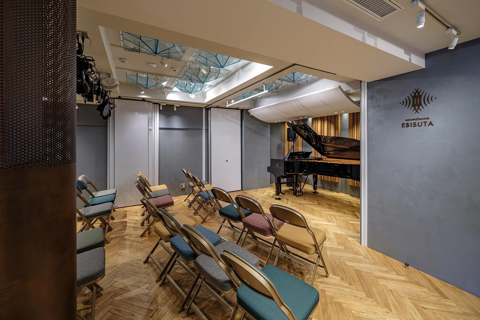 【恵比寿駅8分】展示会やセミナー、音出しイベントに適した本格的な音響や防音空間が特徴的なレンタルスペース