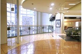 【イオンモール大和】2階ライトコート吹き抜け