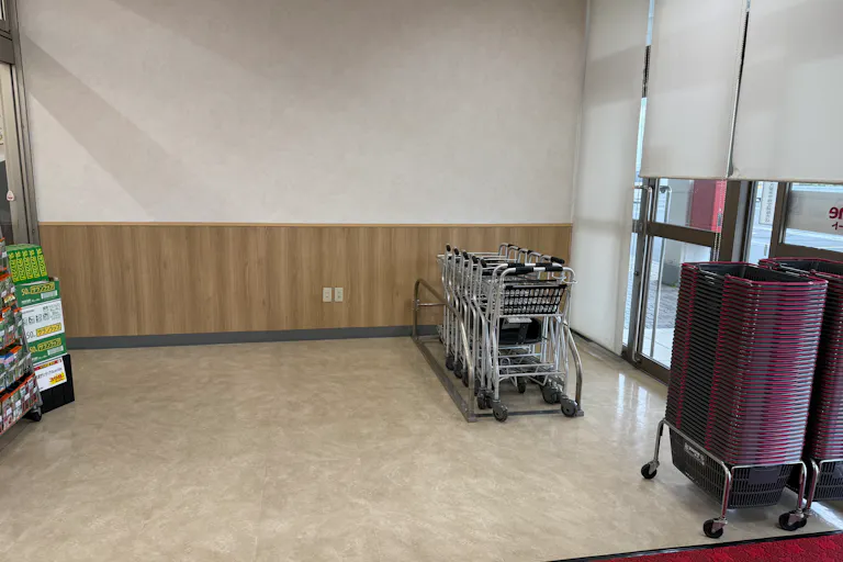 【ゆめマート 大刀洗】風除室 販促プロモーションや物販のポップアップストアにおすすめな催事イベントスペースの画像3