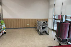 【ゆめマート 大刀洗】風除室 販促プロモーションや物販のポップアップストアにおすすめな催事イベントスペース