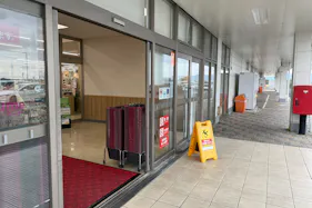 【ゆめマート 大刀洗】風除室 販促プロモーションや物販のポップアップストアにおすすめな催事イベントスペース