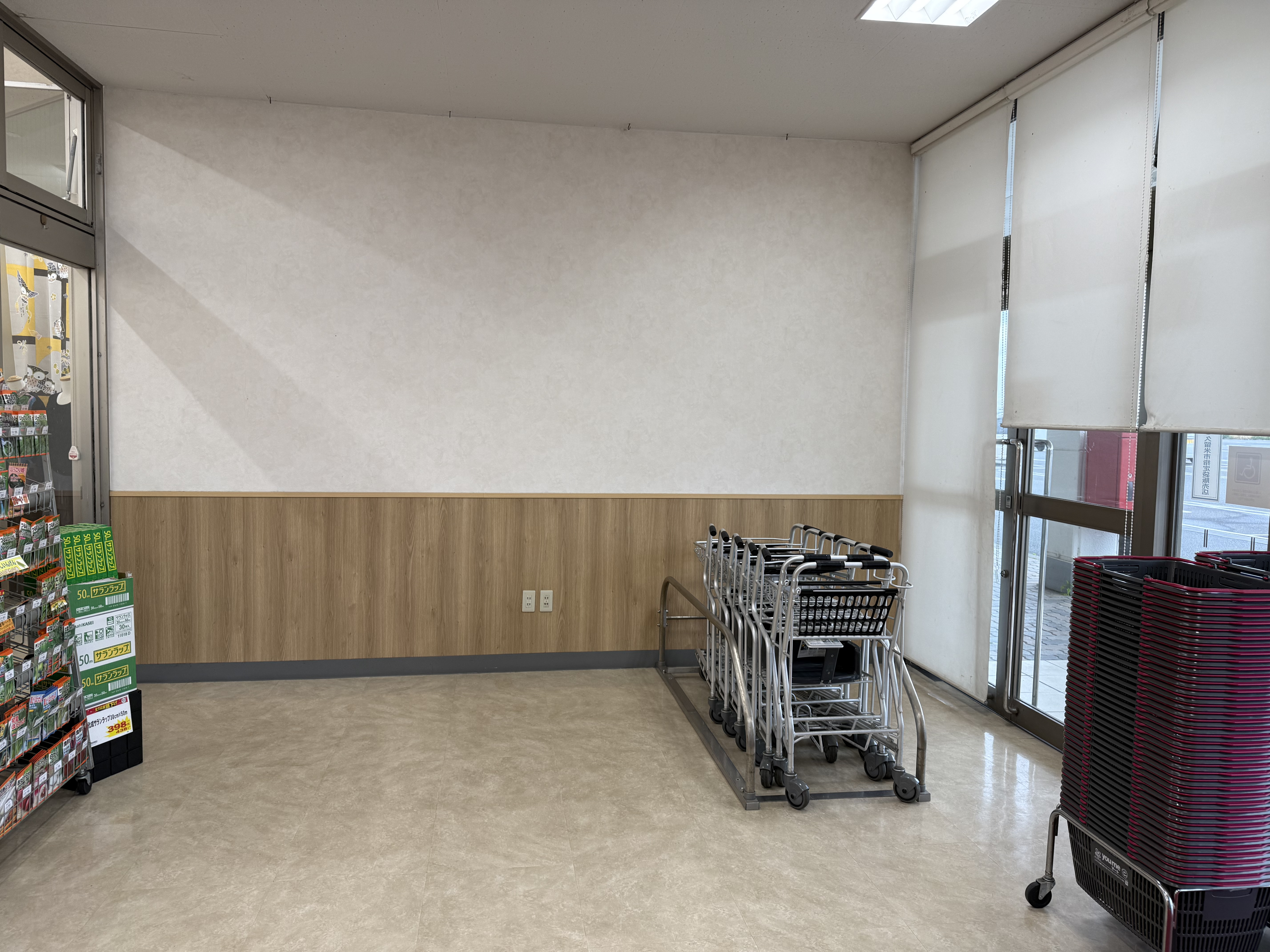 【ゆめマート 大刀洗】風除室　販促プロモーションや物販のポップアップストアにおすすめな催事イベントスペース