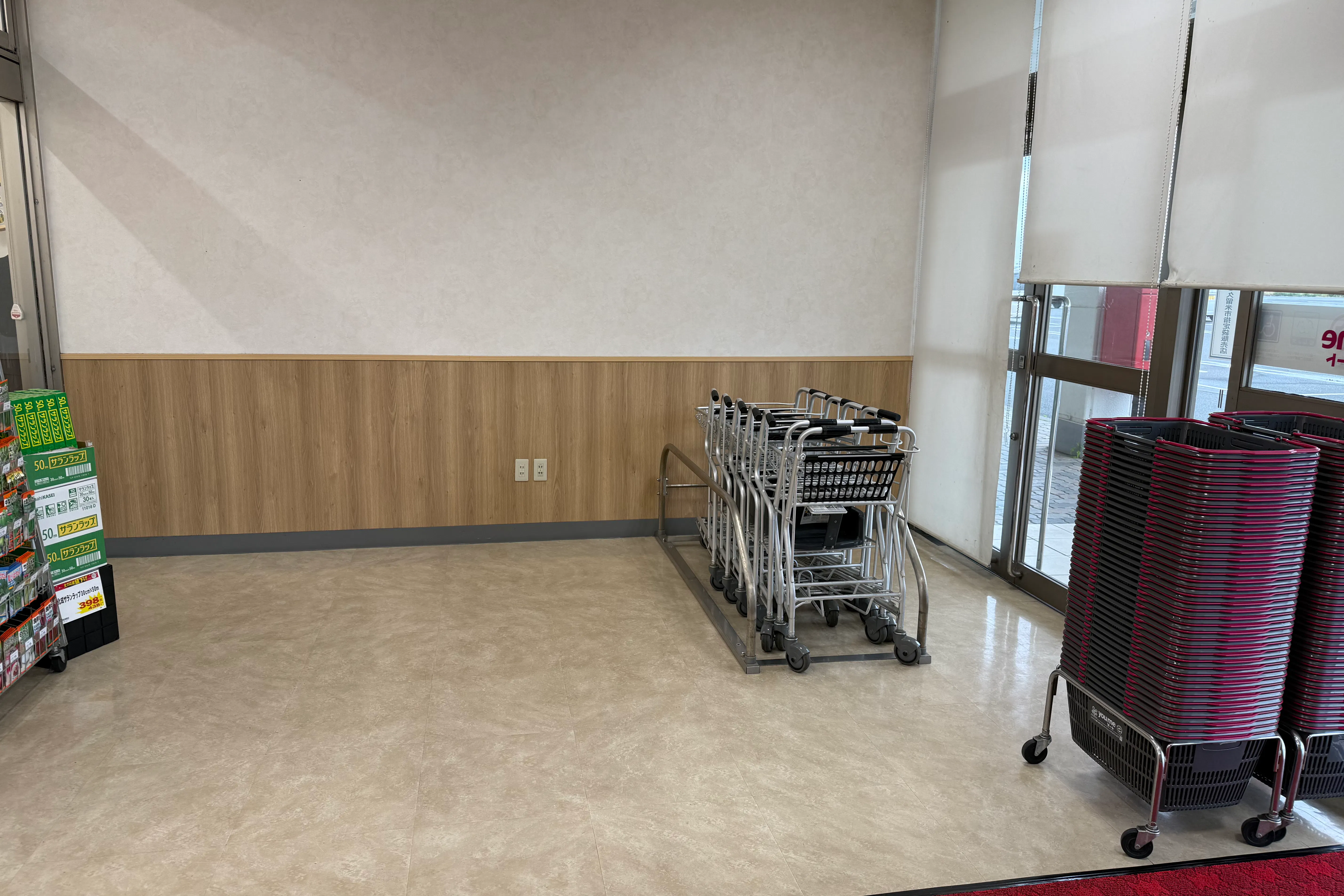 【ゆめマート 大刀洗】風除室 販促プロモーションや物販のポップアップストアにおすすめな催事イベントスペース