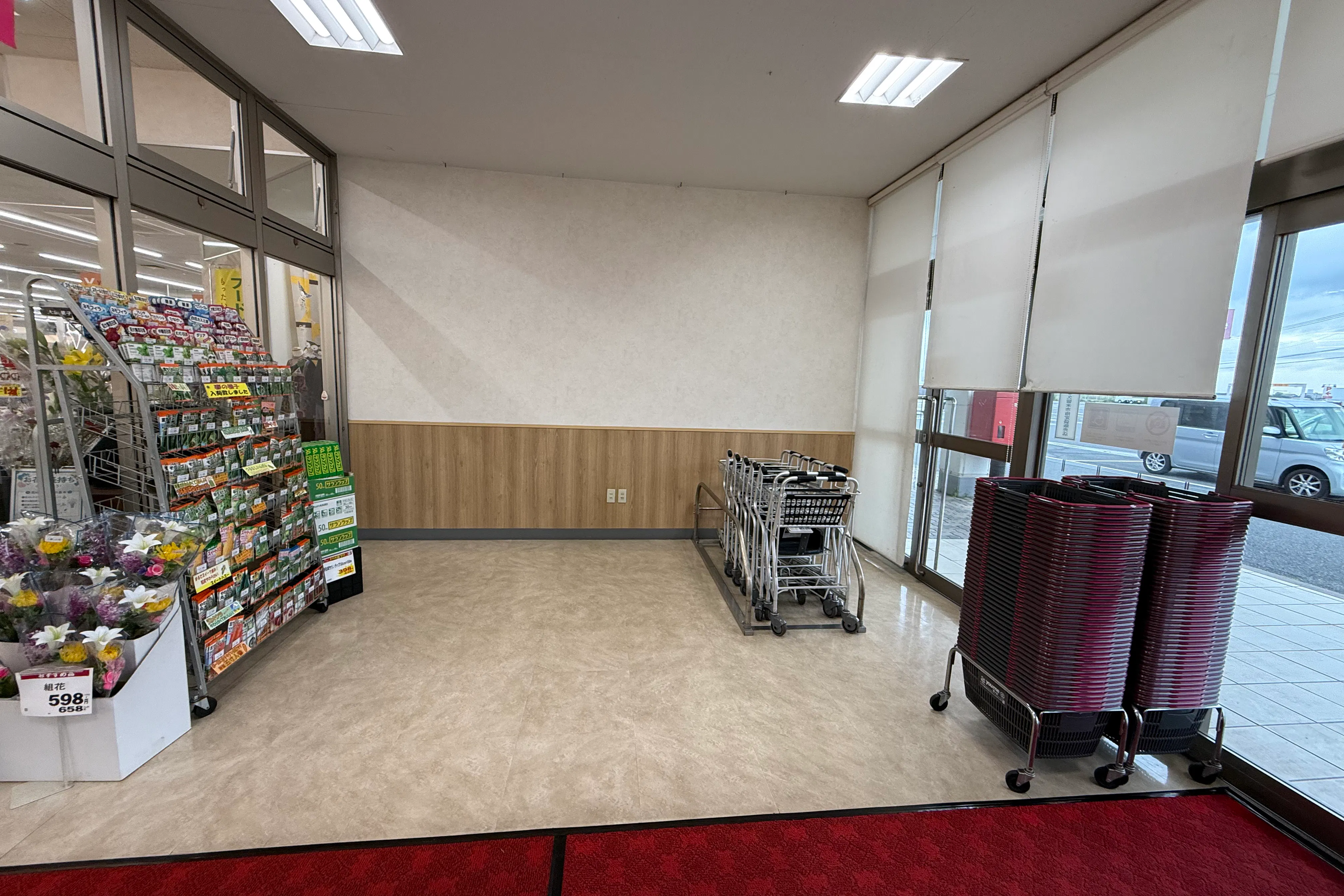 【ゆめマート 大刀洗】風除室 販促プロモーションや物販のポップアップストアにおすすめな催事イベントスペース