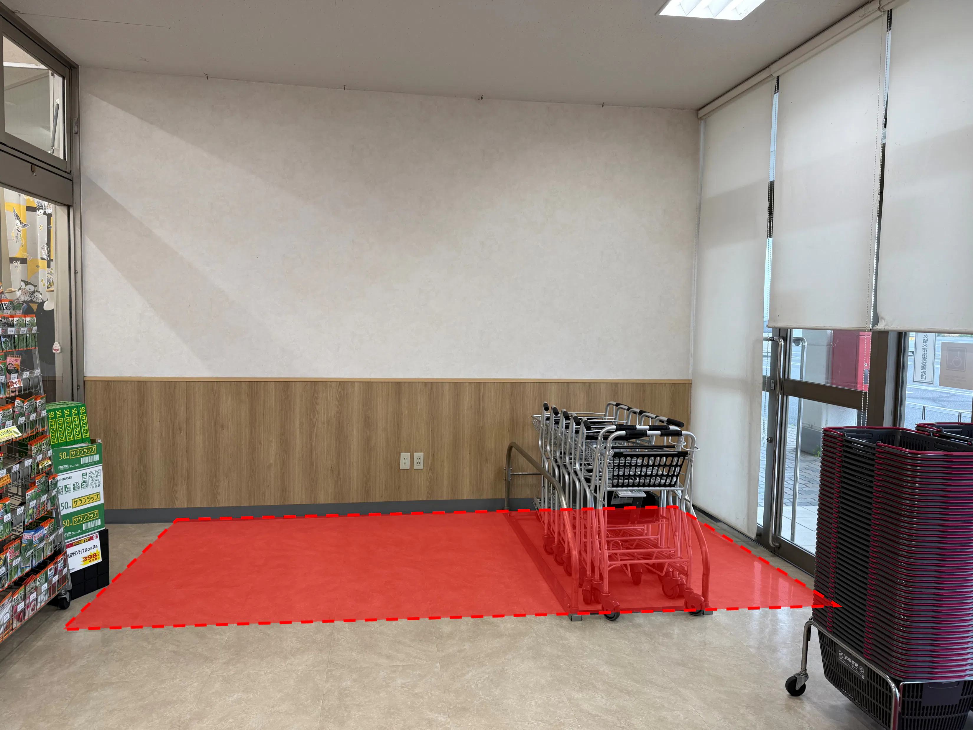 【ゆめマート 大刀洗】風除室　販促プロモーションや物販のポップアップストアにおすすめな催事イベントスペースの画像