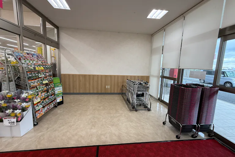 【ゆめマート 大刀洗】風除室 販促プロモーションや物販のポップアップストアにおすすめな催事イベントスペースの画像5