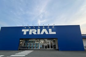 【スーパーセンタートライアル松阪店】キッチンカー出店限定/屋外 Ⓐキッチンカースペース【入口正面左側】