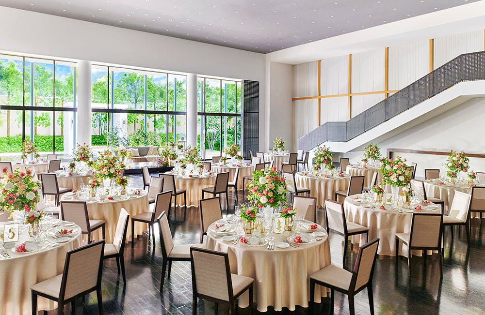 【研究学園駅5分】撮影やレセプションパーティーに適した大型ショップングモール内に併設のイベントスペース