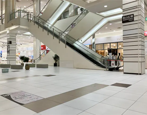 【イオンモール熱田*】1F　金山広場　南