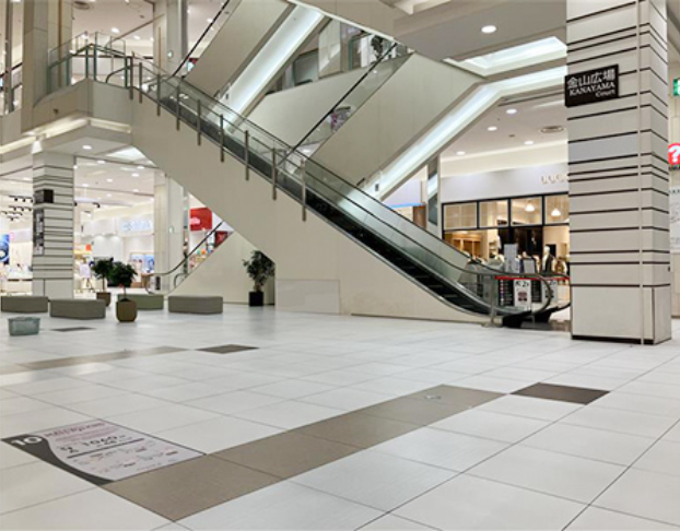 【イオンモール熱田*】1F　金山広場　南