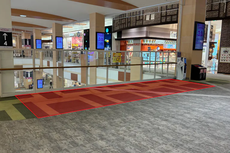 【イオンモール札幌発寒】レトロ前 (フードC前) ブリッジの画像1