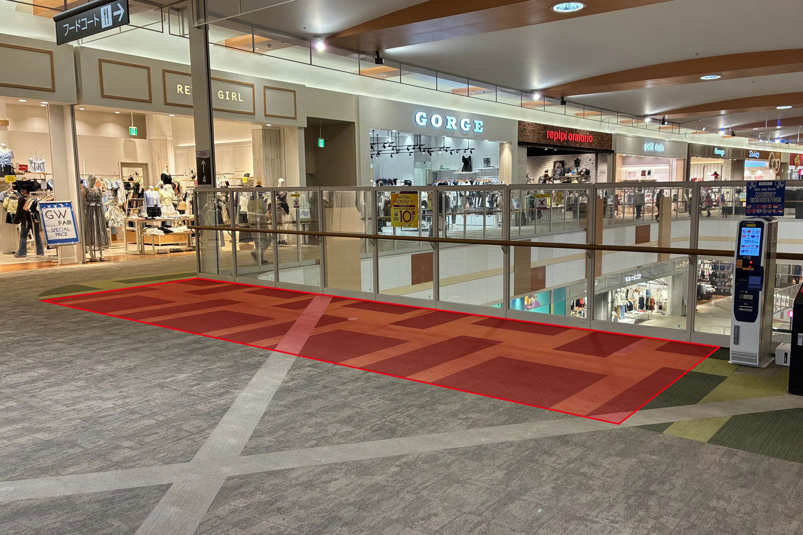 【イオンモール札幌発寒】レトロガール前 (フードC前) ブリッジ