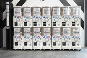 【原宿駅7分】展示会やポップアップストア出店に最適な自然光が入るモノトーン調のスペース 2F