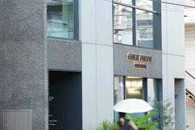 【原宿駅7分】展示会やポップアップストア出店に最適な自然光が入るモノトーン調のスペース 2F