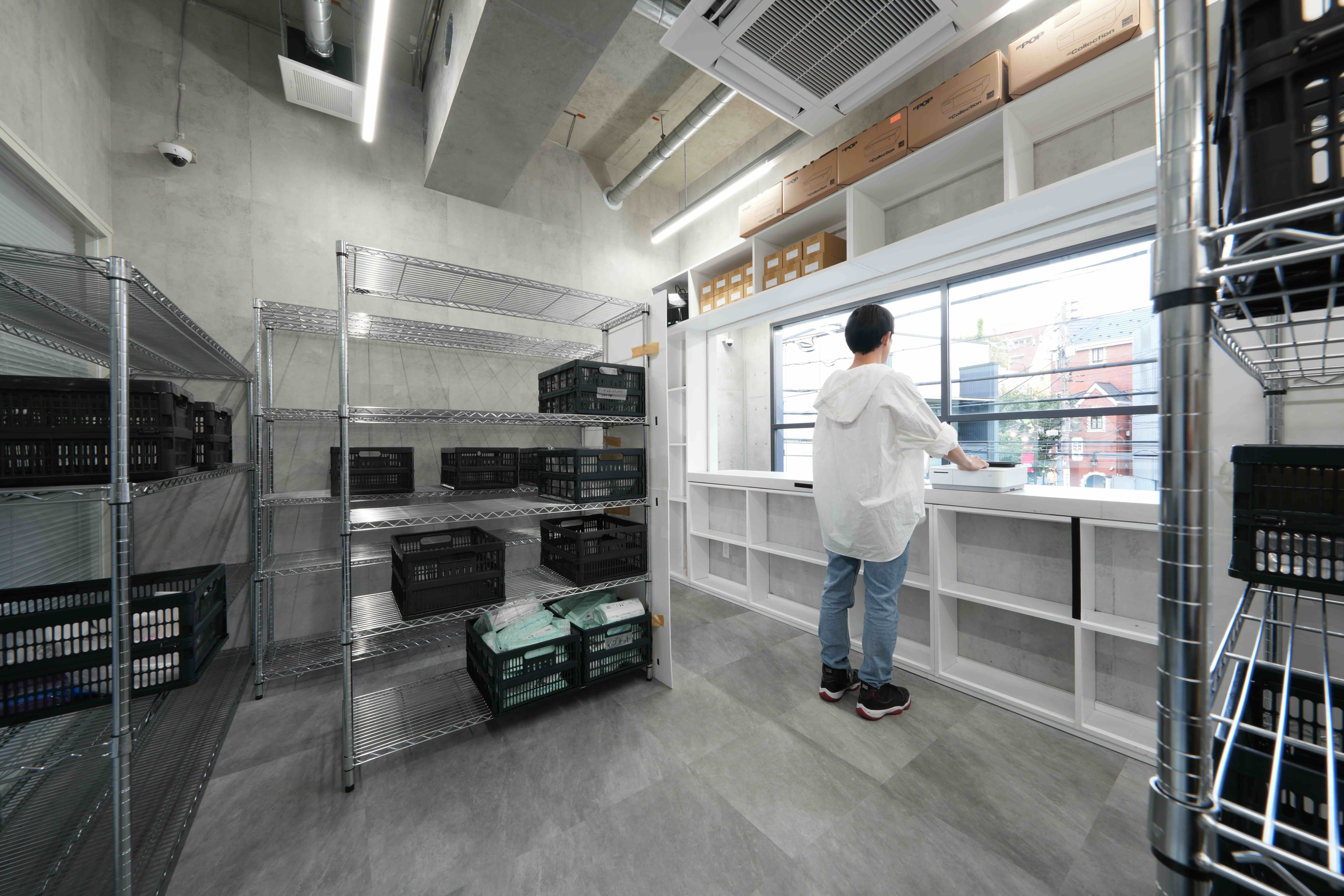 【原宿駅7分】展示会やポップアップストア出店に最適な自然光が入るモノトーン調のスペース 2Fの画像13