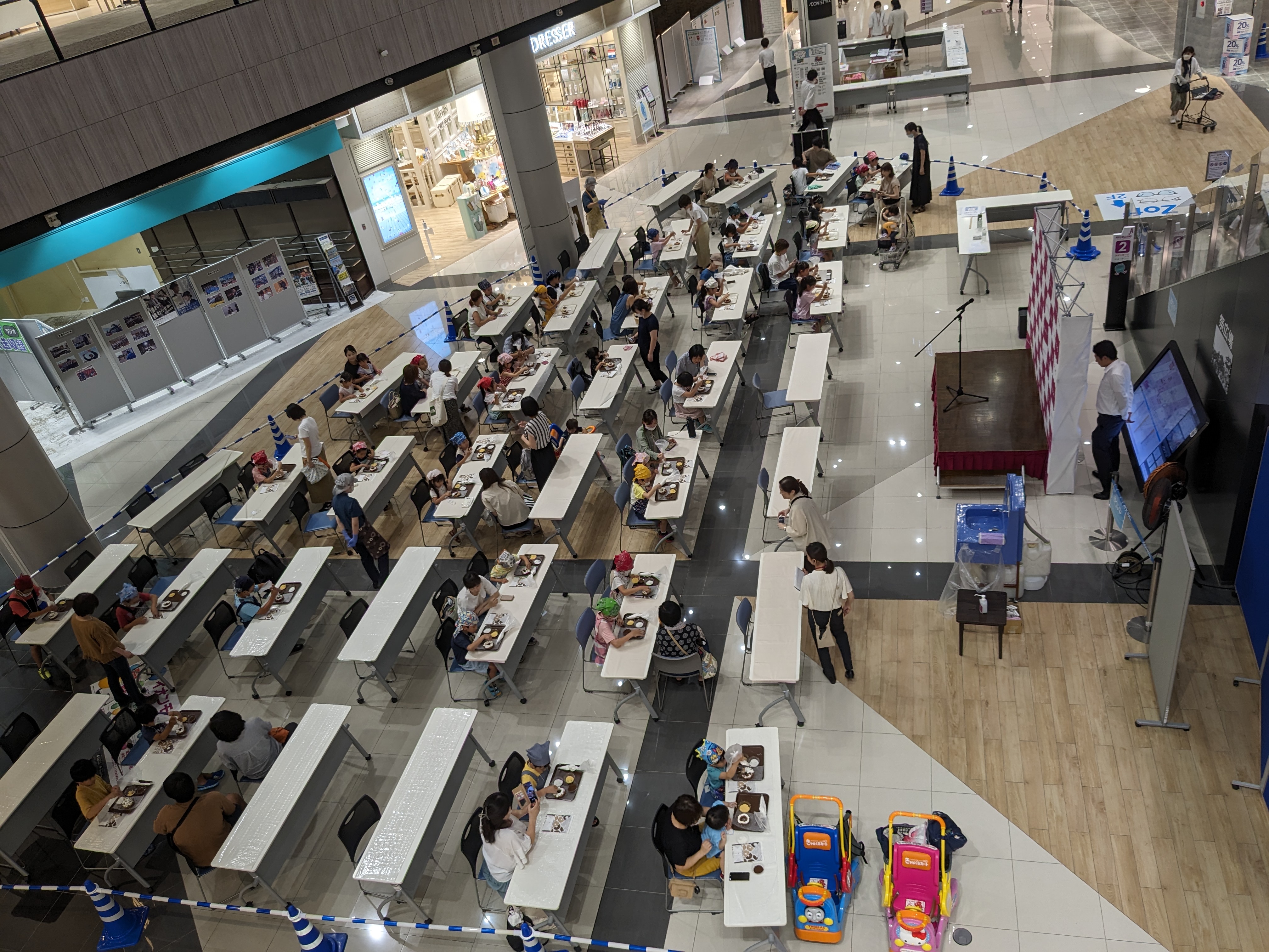 【イオンモール新小松】祭広場