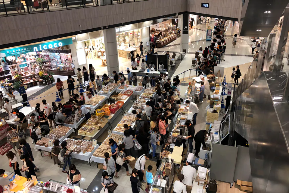 【イオンモール新小松】祭広場