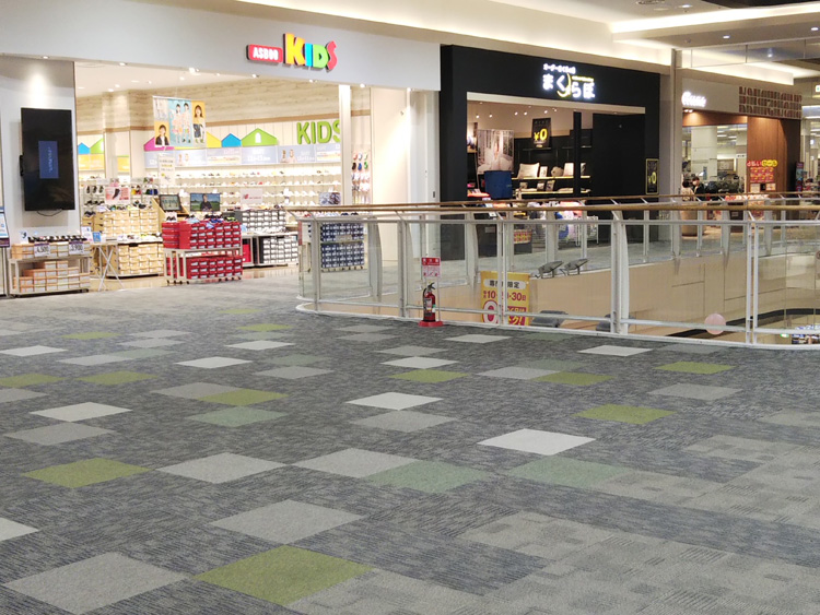 【イオンモール盛岡】2F 東ブリッジ