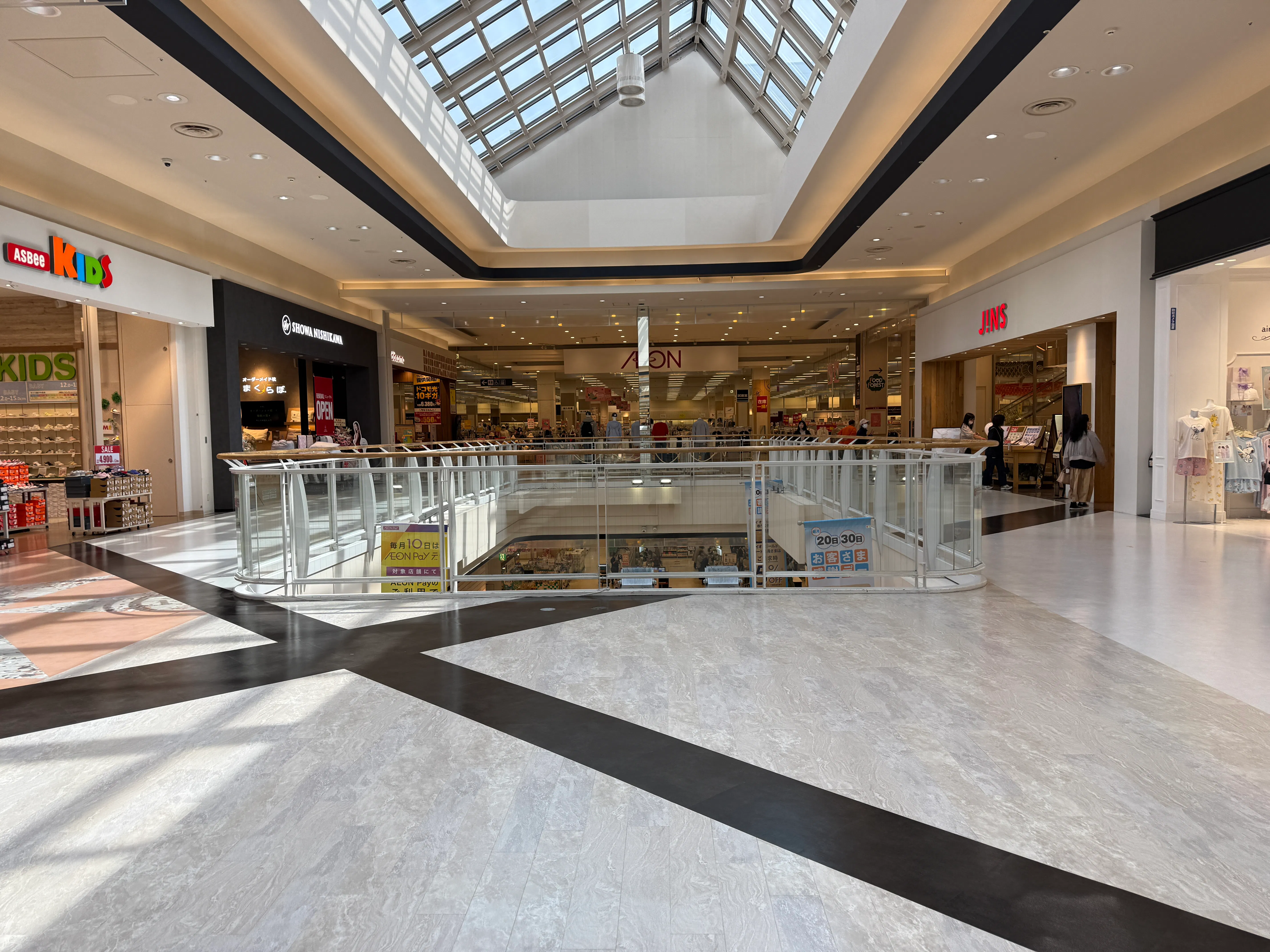 【イオンモール盛岡】2F 東ブリッジの画像