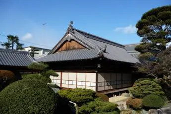 【伊予土居駅9分】撮影やクローズドイベント等に最適な大正時代に建築された屋敷と庭付きの一棟貸しスペース