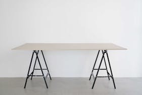 【恵比寿駅2分】 アパレルの展示会やポップアップ等に最適なガラス張りビルで天高4mを誇る開放感のあるスタジオ