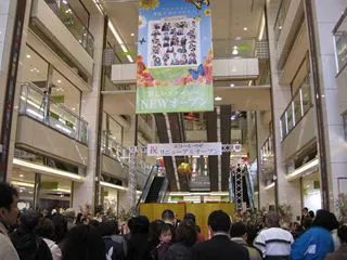 【エコール・ロゼ】PRイベントやポップアップストアに最適な正面エントランス目の前のイベントスペース