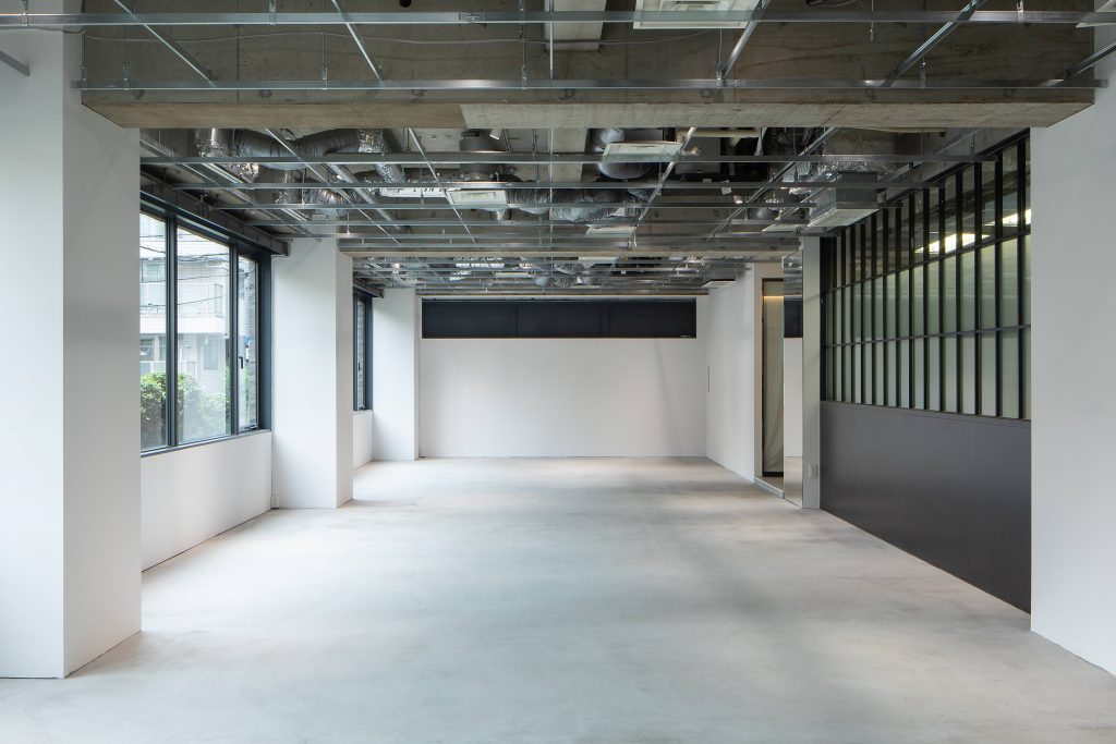 【中目黒駅9分】アパレルのポップアップ・展示会に最適！余白のあるミニマルなギャラリースペース