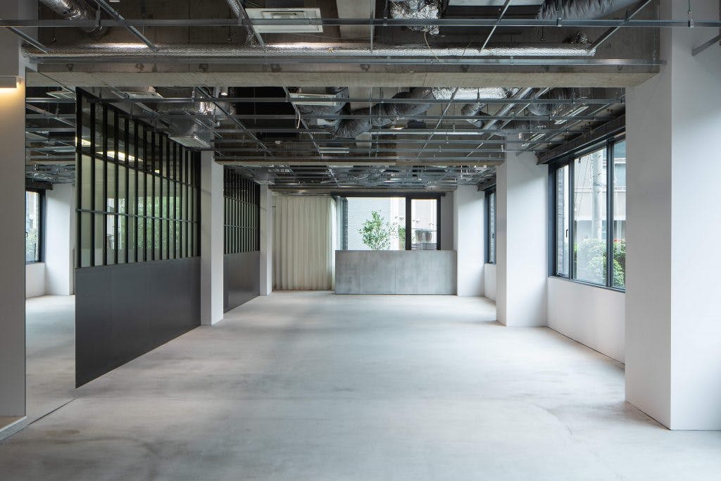 【中目黒駅9分】アパレルのポップアップ・展示会に最適！余白のあるミニマルなギャラリースペースの画像