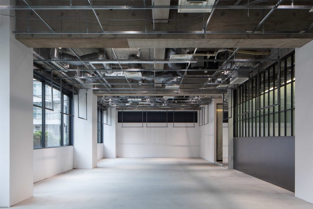 【中目黒駅9分】アパレルのポップアップ・展示会に最適!余白のあるミニマルなギャラリースペース