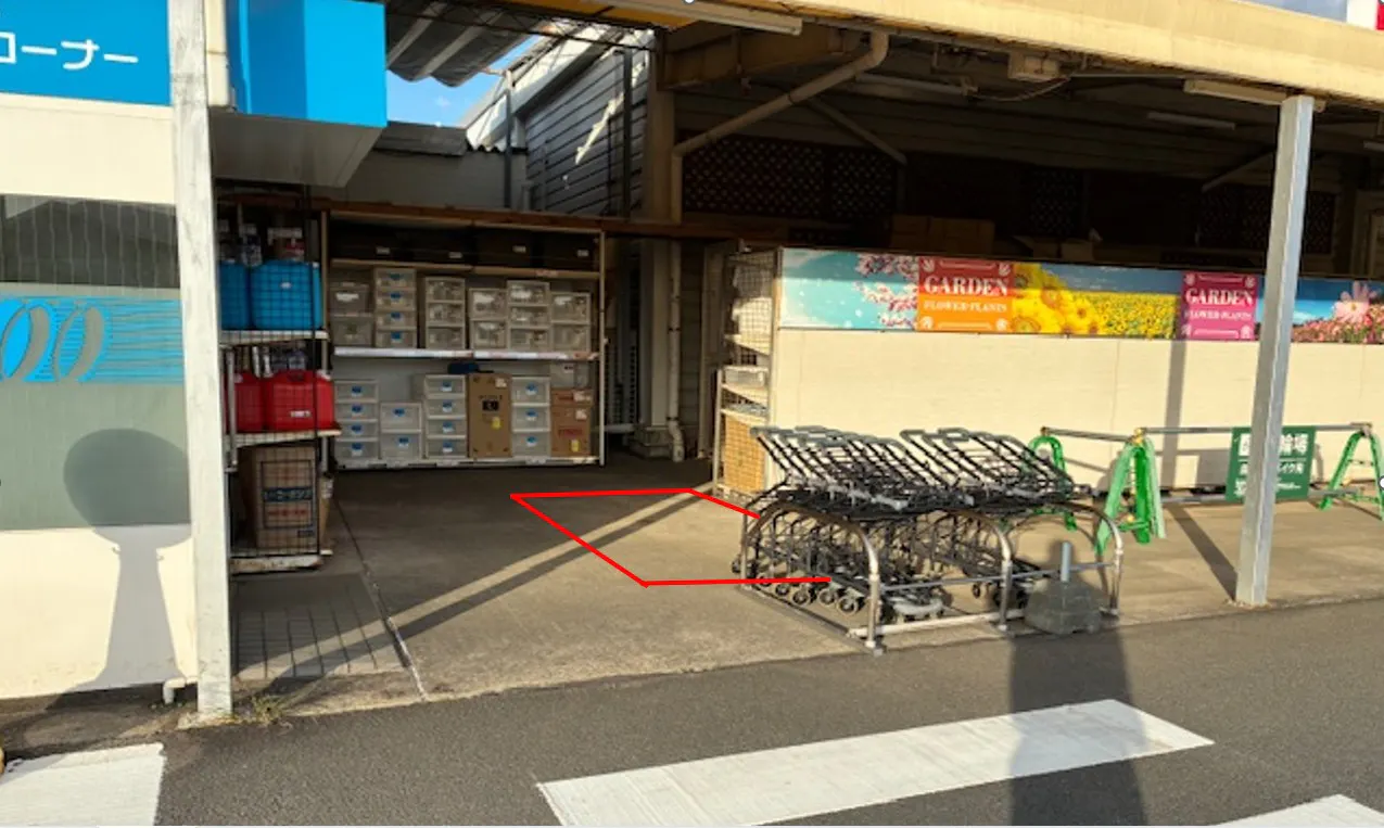 【スーパーセンターニシムタ 枕崎店】販促プロモーションや最適なATM前スペースの画像
